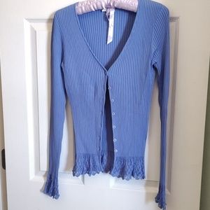 Light weight sweater